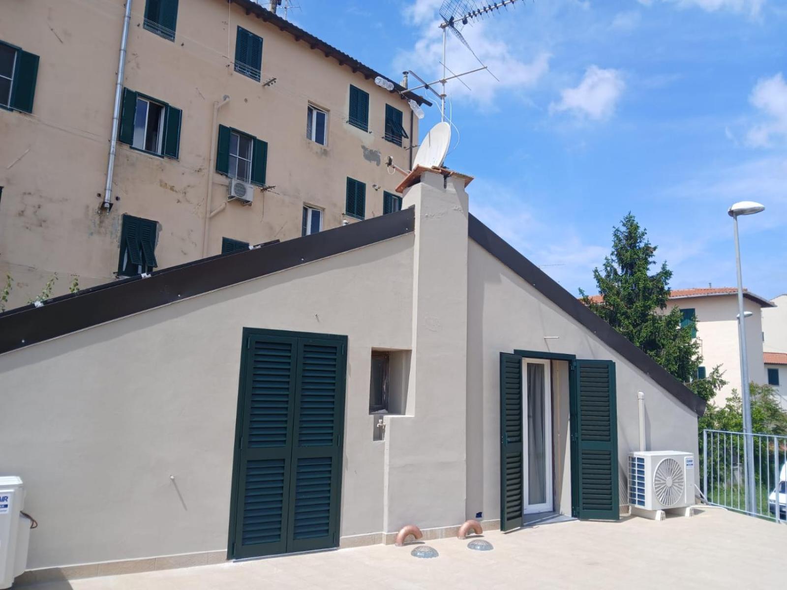 Casa N 1 Con Parcheggio Privato E Colonnina Ricarica Apartment Livorno Exterior photo